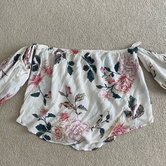 Urban | floral off the shoulder top - Picture 3 of 4